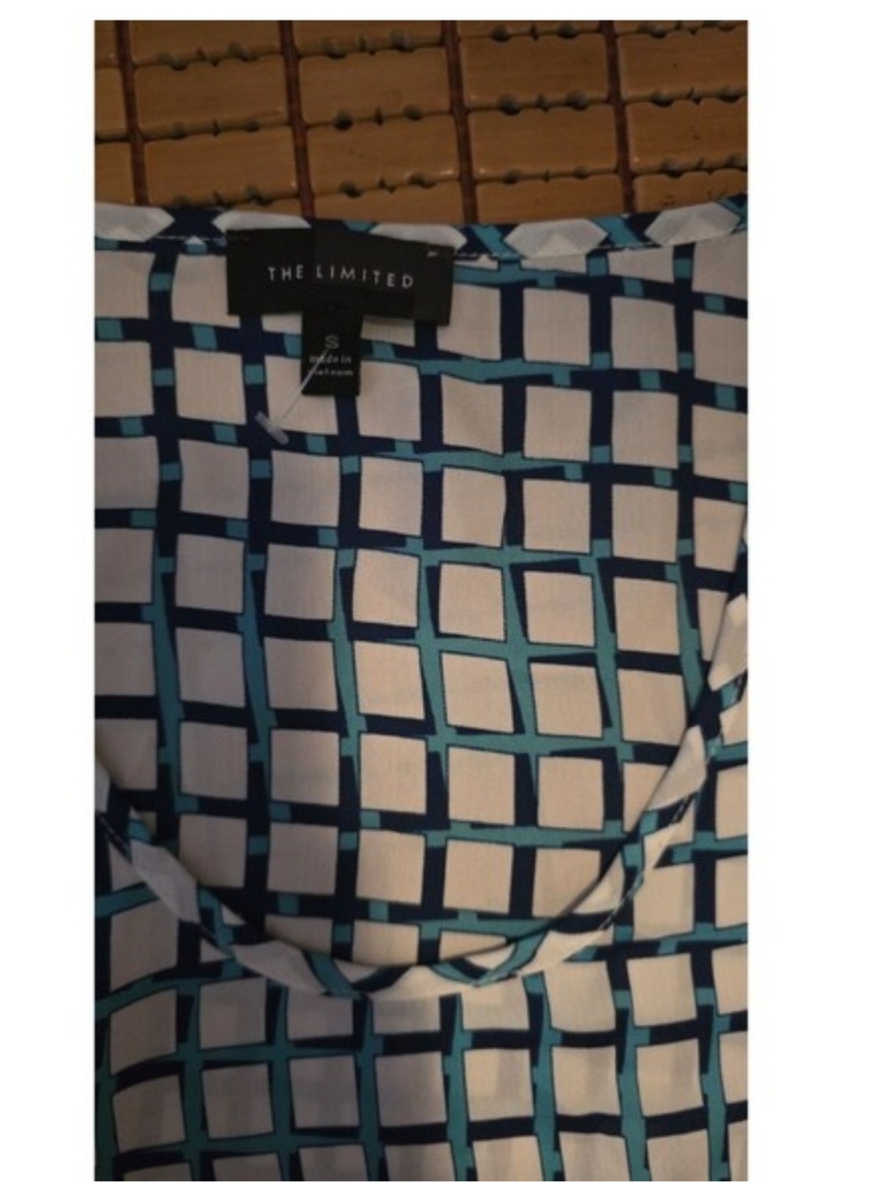 The Limited Women's White Multi Printed Cap Sleeve Lightweight Blouse, Size S. - Picture 3 of 4
